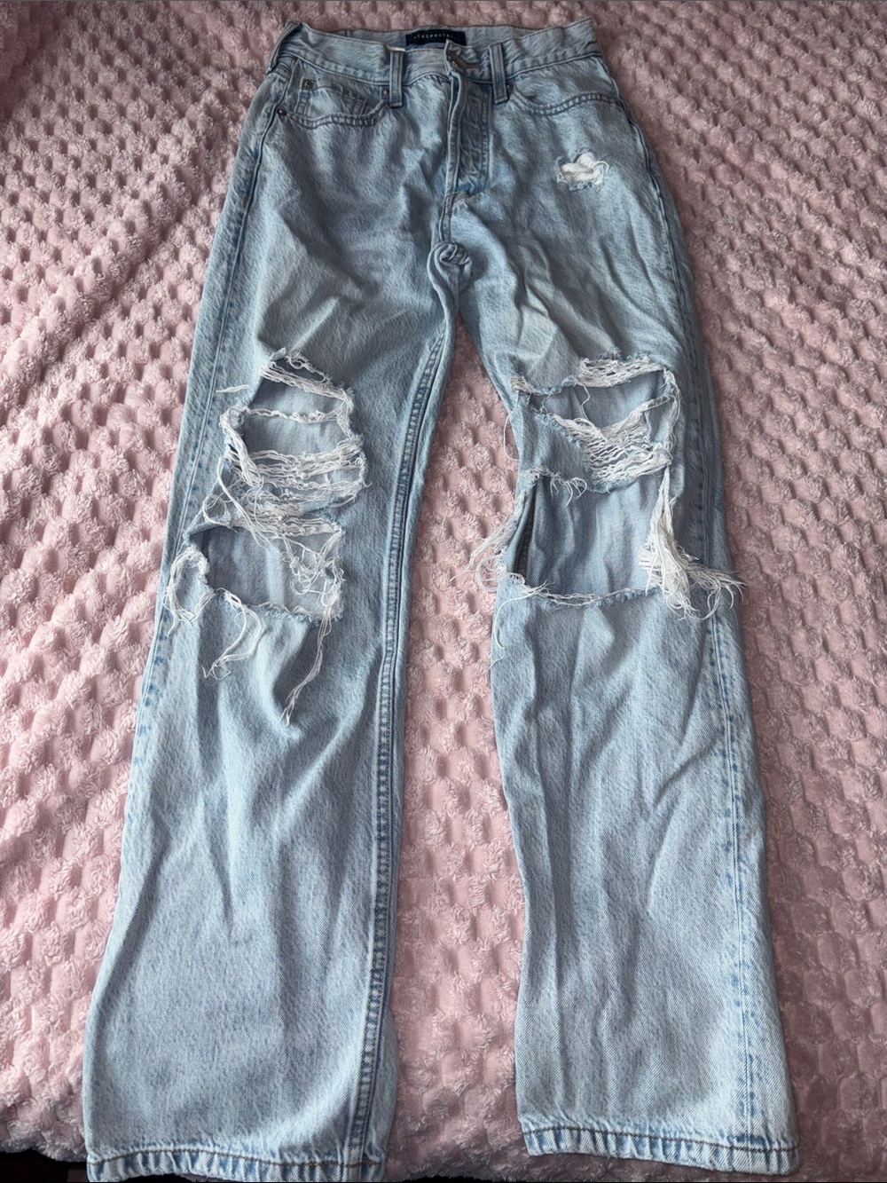 Aero ripped jeans
